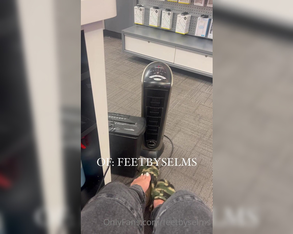 Feetbyselms aka Feetbyselms OnlyFans - The customer started drooling had to stop recording