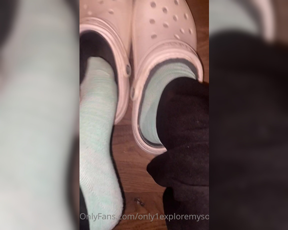 ExploreMySoles aka Only1exploremysoles OnlyFans - Omggggg what a stinky mess