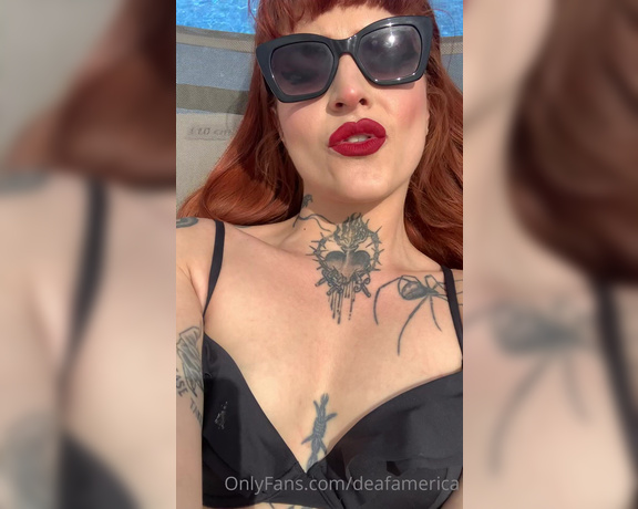 Fetish Domina aka Americafetish OnlyFans - Viviendo como una reina mientras t trabajas para mi!!