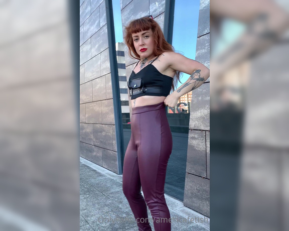 Fetish Domina aka Americafetish OnlyFans - Solo mrame caminar con leggings y tacones y tcate la pollita diciendo mi nombre