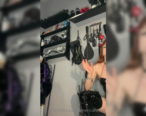 Fetish Domina aka Americafetish OnlyFans - Adora a tu Diosa fetish, empezando por sus botas…