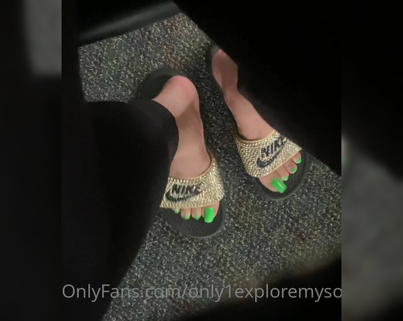 ExploreMySoles aka Only1exploremysoles OnlyFans - Top Views Gets Your Top Off