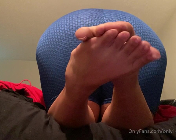 ExploreMySoles aka Only1exploremysoles OnlyFans - What you looking at back there