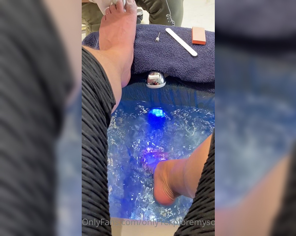 ExploreMySoles aka Only1exploremysoles OnlyFans - Today was a good pedi day loving my new color and Dallas is first on 2023 tour 1