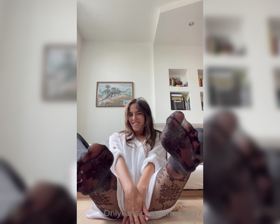 Jane aka Janesocks7 OnlyFans - Hot summer days… those days when you come closer