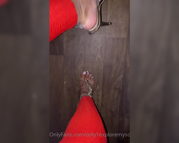 ExploreMySoles aka Only1exploremysoles OnlyFans - Loving My New Heels Thanks MyLuv 1