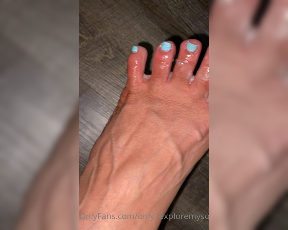 ExploreMySoles aka Only1exploremysoles OnlyFans - Lick It All