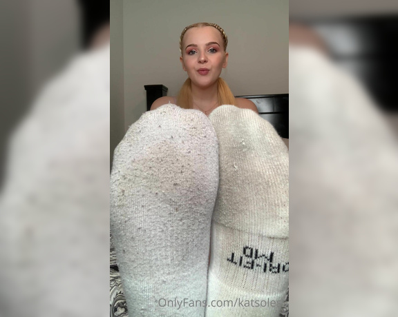 Kat Soles aka Katsoless OnlyFans - SOCK LOVERS This is just for you! I’ve been wearing these filthy socks around for DAYS now and I’m