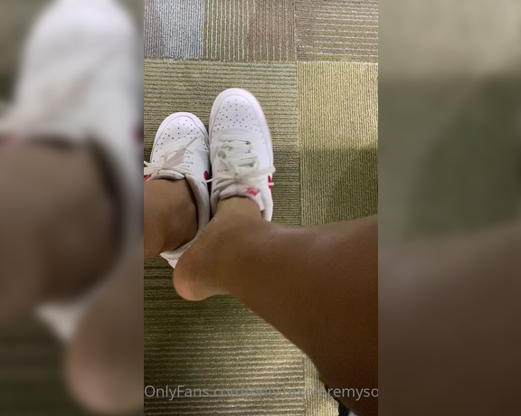 ExploreMySoles aka Only1exploremysoles OnlyFans - I Almost Got Caught By My Professor