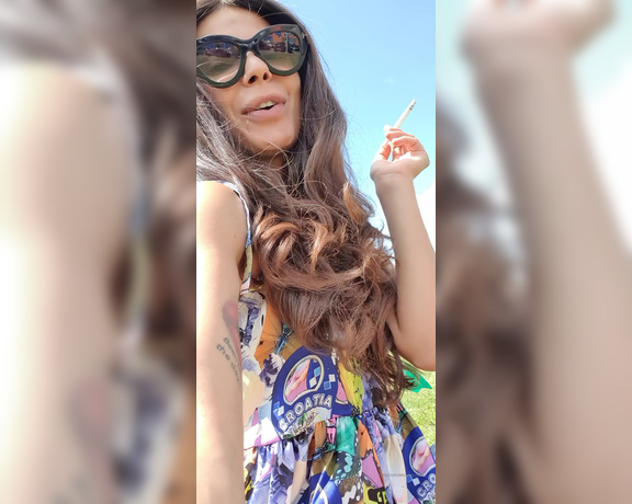 Goddess Domdeluxury aka Domdeluxury OnlyFans - Im a Boss Lady ,in charge of My Business, in charge of My boys but Im not ever covering the bills