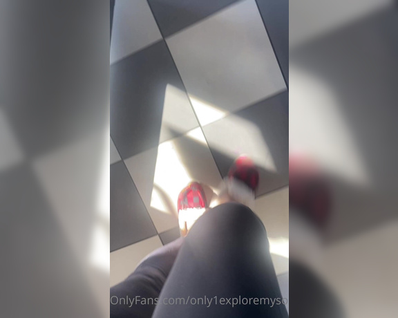 ExploreMySoles aka Only1exploremysoles OnlyFans - Come Get Lunch With