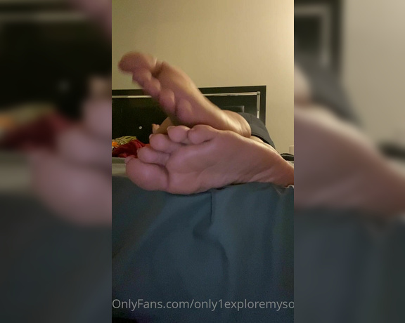 ExploreMySoles aka Only1exploremysoles OnlyFans - It’s been a long day and I just want your nose in between my toes