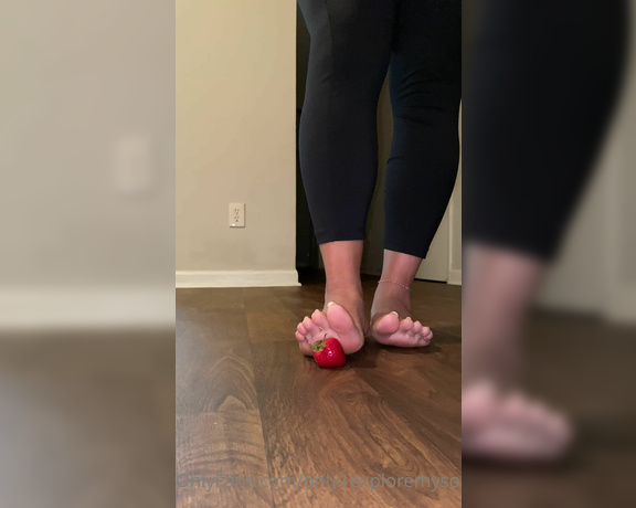 ExploreMySoles aka Only1exploremysoles OnlyFans - Time For A Snack