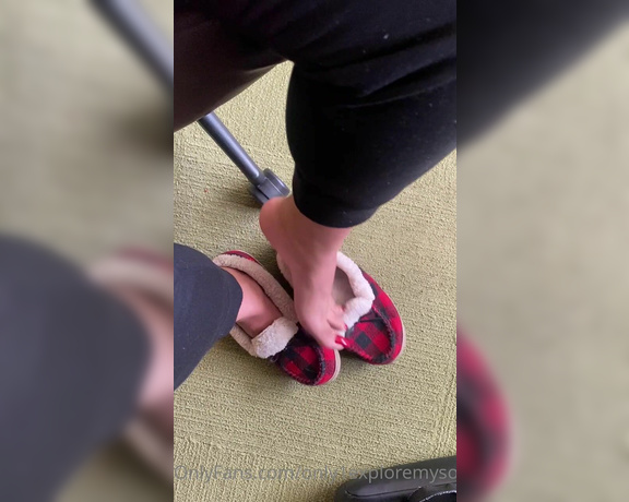 ExploreMySoles aka Only1exploremysoles OnlyFans - Trip to the library