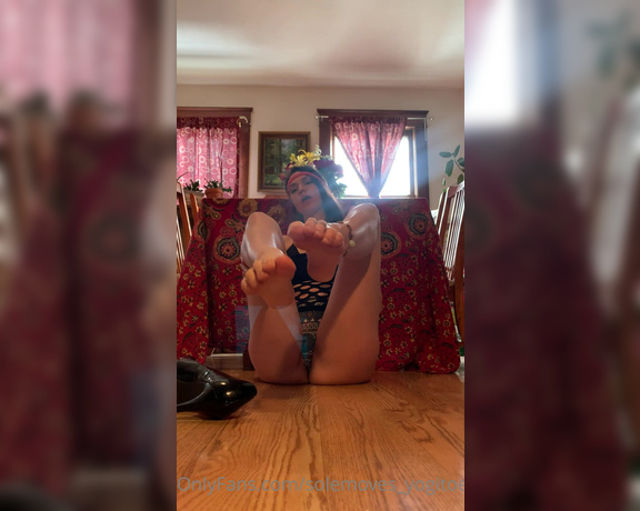 Sole Kissed aka Solemoves_yogitoes OnlyFans - Breathe Me In Baby!!! No Filters Needed