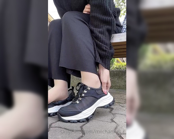 Miichannel_r aka Miichannel_r OnlyFans - Sneakers stocking soles