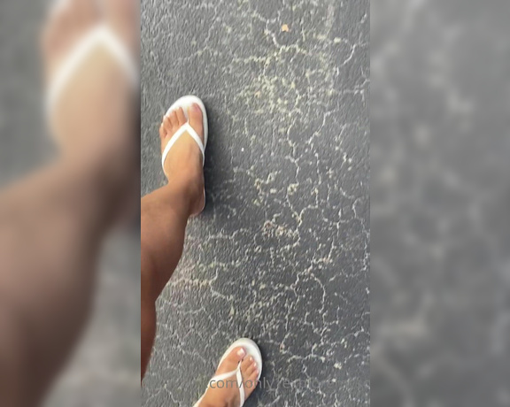 ExploreMySoles aka Only1exploremysoles OnlyFans - Just a morning walk to the car
