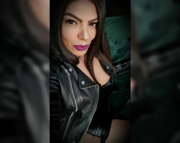 Goddess Domdeluxury aka Domdeluxury OnlyFans - Let me teach you something about investments