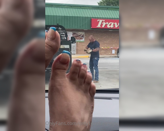 ExploreMySoles aka Only1exploremysoles OnlyFans - So I was at the gas station recording my meaty soles and realized someone was looking so I had to 2