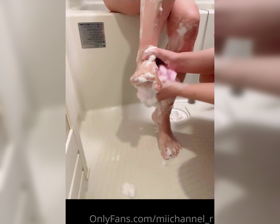 Miichannel_r aka Miichannel_r OnlyFans - Bath time 3