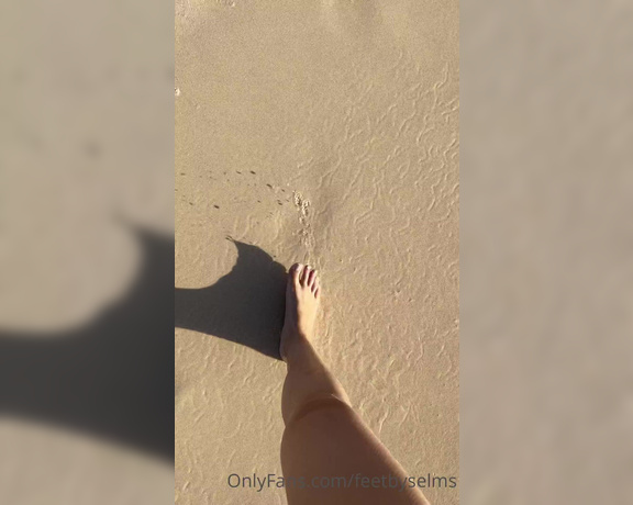 Feetbyselms aka Feetbyselms OnlyFans - I love the beach, sole action at the end