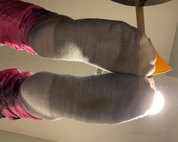 ExploreMySoles aka Only1exploremysoles OnlyFans - Omg my feet hurt so bad, whos cuming to make them feel better