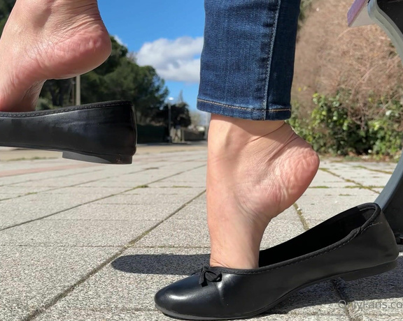 Solesmad Fetish Queen aka Solesmadvip OnlyFans - Happy weekend my dears Too long without teasing you with dangling in What footwear is your