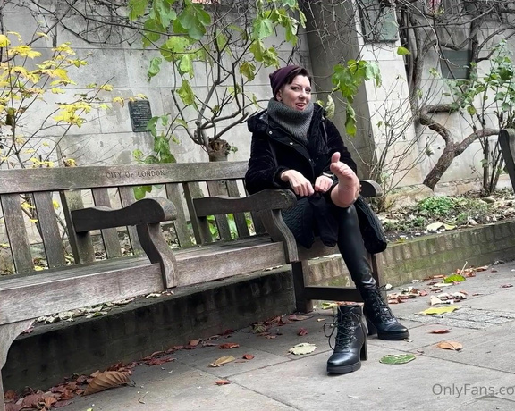 Solesmad Fetish Queen aka Solesmadvip OnlyFans - Remembering London public park and making u drool