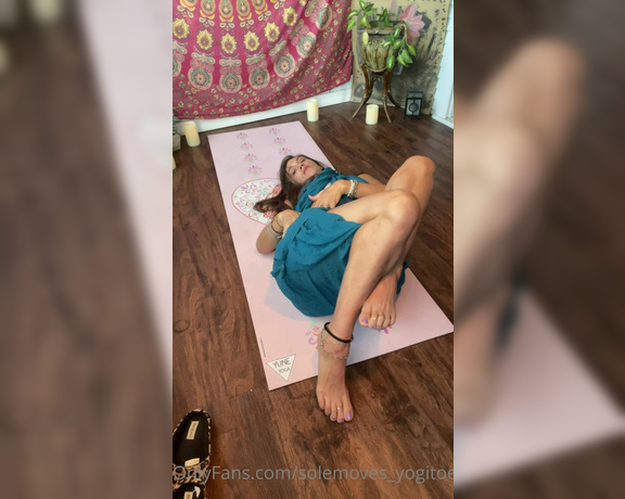 Sole Kissed aka Solemoves_yogitoes OnlyFans - I will fearlessly drape myself in pure sensuality as I just flow into pleasure! Come flow with me,