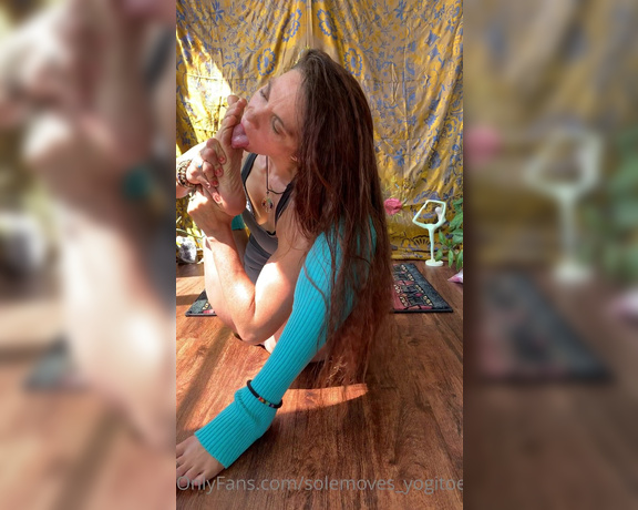 Sole Kissed aka Solemoves_yogitoes OnlyFans - Just a shy girl, comin outta her shell