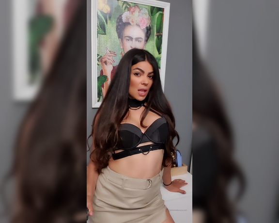 Goddess Domdeluxury aka Domdeluxury OnlyFans - Did someone said interview