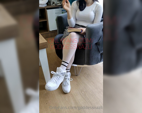 Goddess Nazli aka Goddessnazli OnlyFans - GE KALAN OFRM AZARLADIM