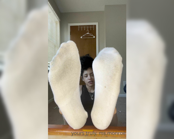 THEE MS MONROE aka Theemsmonroe OnlyFans - Stinky , Sweaty White Sock JOI