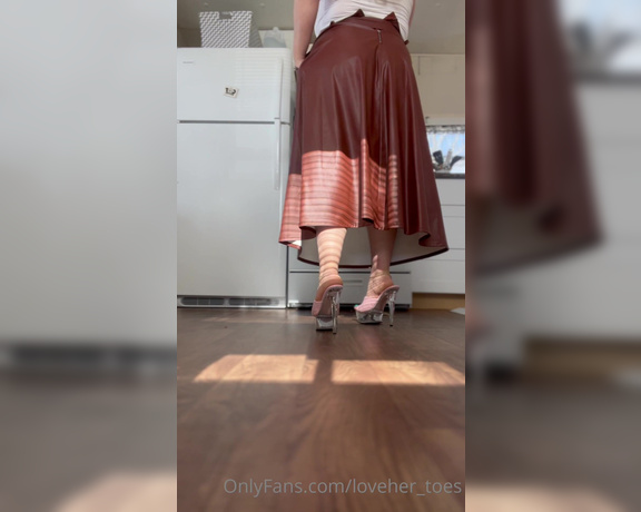 Loveher_toes aka Loveher_toes OnlyFans Video 294