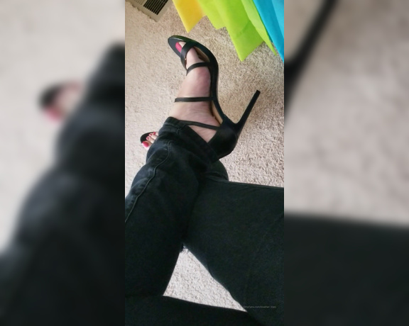 Loveher_toes aka Loveher_toes OnlyFans Video 787