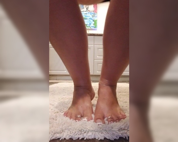 Loveher_toes aka Loveher_toes OnlyFans Video 378