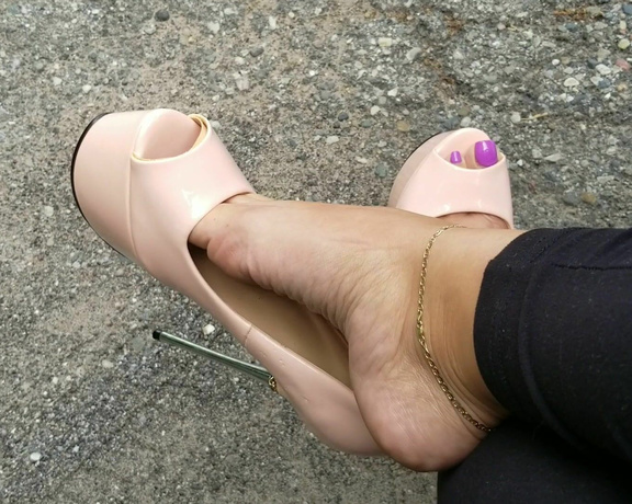 Loveher_toes aka Loveher_toes OnlyFans Video 961