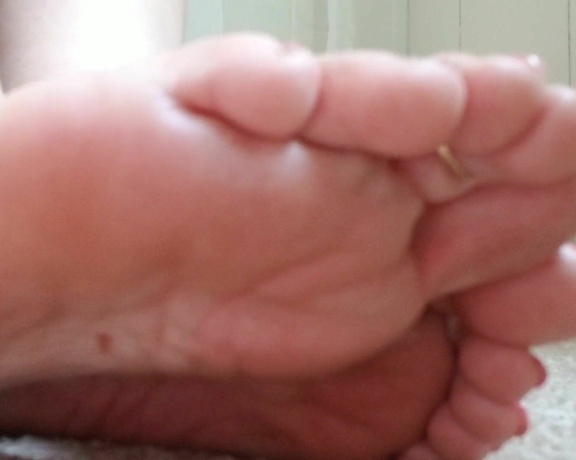 Loveher_toes aka Loveher_toes OnlyFans Video 435