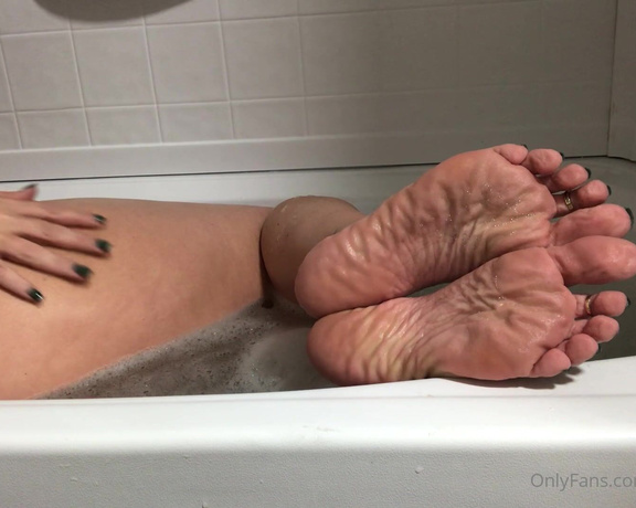 Loveher_toes aka Loveher_toes OnlyFans Video 571