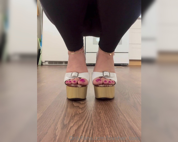 Loveher_toes aka Loveher_toes OnlyFans Video 607