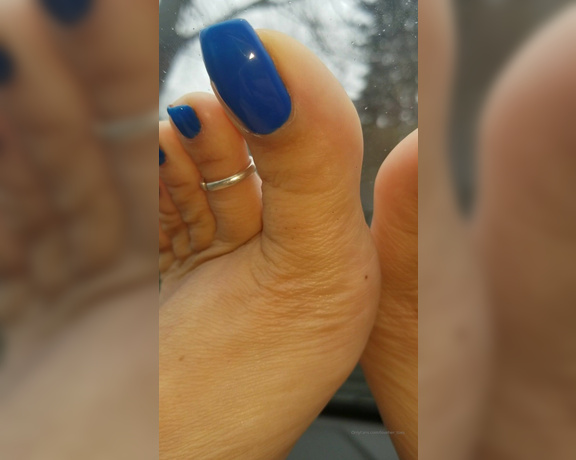 Loveher_toes aka Loveher_toes OnlyFans - 5de405d188b7b2549087e