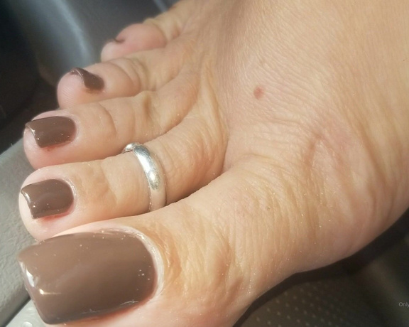 Loveher_toes aka Loveher_toes OnlyFans - New color ALERT