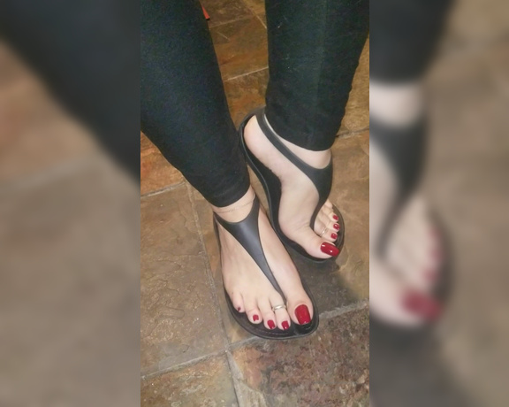 Loveher_toes aka Loveher_toes OnlyFans - Good morning