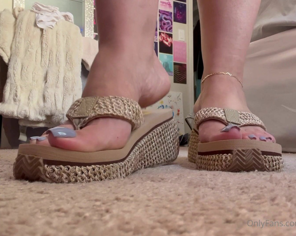 Loveher_toes aka Loveher_toes OnlyFans - Going through all my sandals! Wait until you see ALL of them!