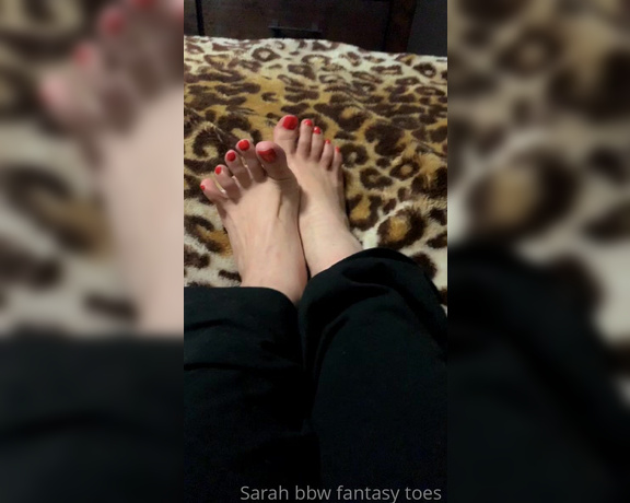 Sarah BBW Fantasy Toes aka Comefollowsarah OnlyFans - My toes need a good rub down