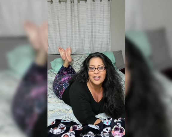 Sarah BBW Fantasy Toes aka Comefollowsarah OnlyFans - Foot flexing in the pose!!!! I know you’re going to enjoy this video!!!