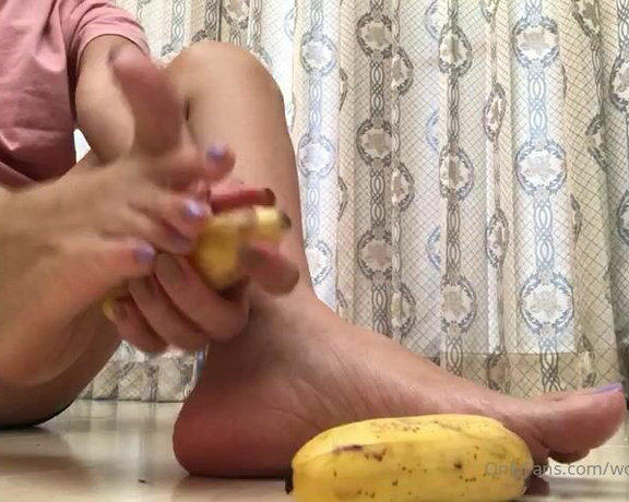 World sexiest feet aka Worldsexiestfeet OnlyFans - Wanna try this