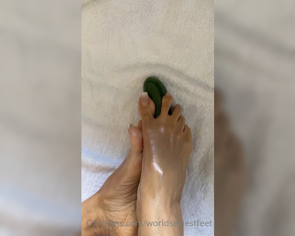 World sexiest feet aka Worldsexiestfeet OnlyFans Video 614