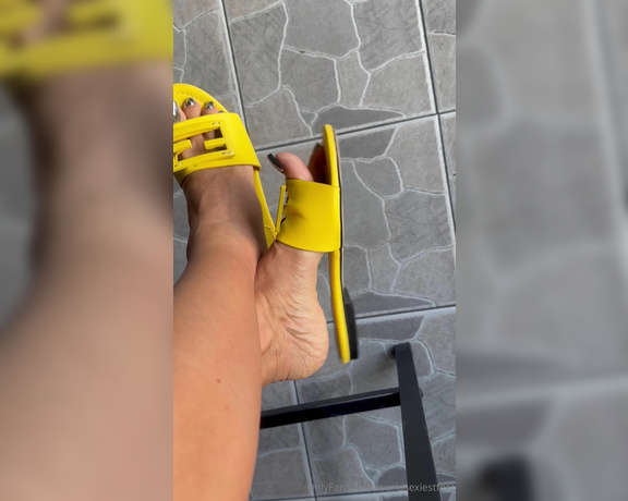 World sexiest feet aka Worldsexiestfeet OnlyFans - Full clip of my current pedi before going to nail salon