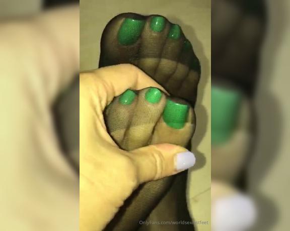 World sexiest feet aka Worldsexiestfeet OnlyFans - Found this old custom clip …not sure if you like but I just want to show my pedi though 2